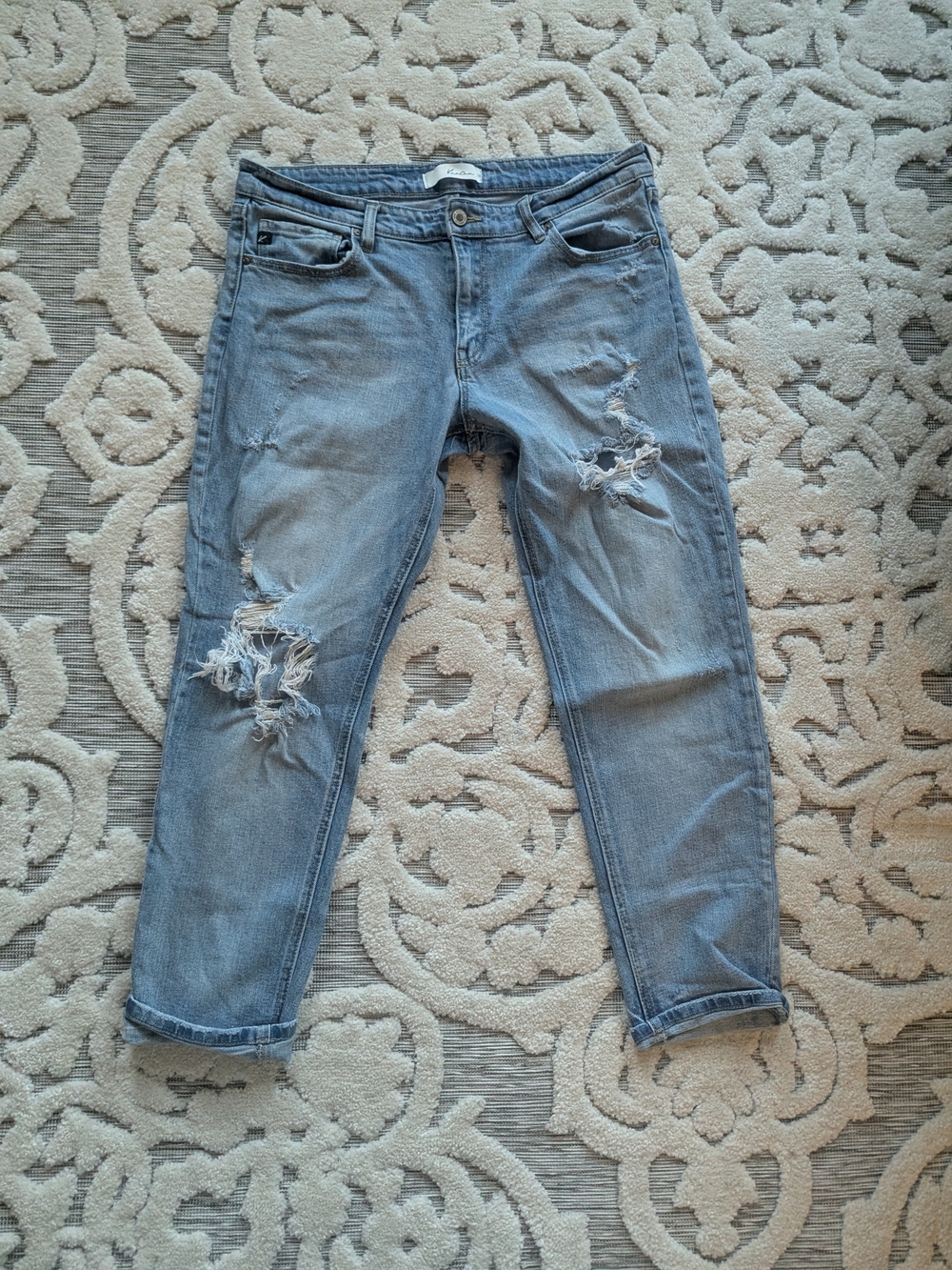 KanCan Light Blue Distressed Ankle Crop Jeans